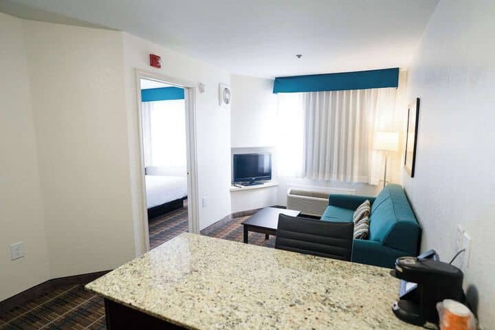 Room 25 of 64