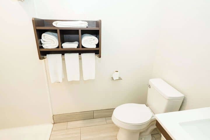 Room 20 of 64